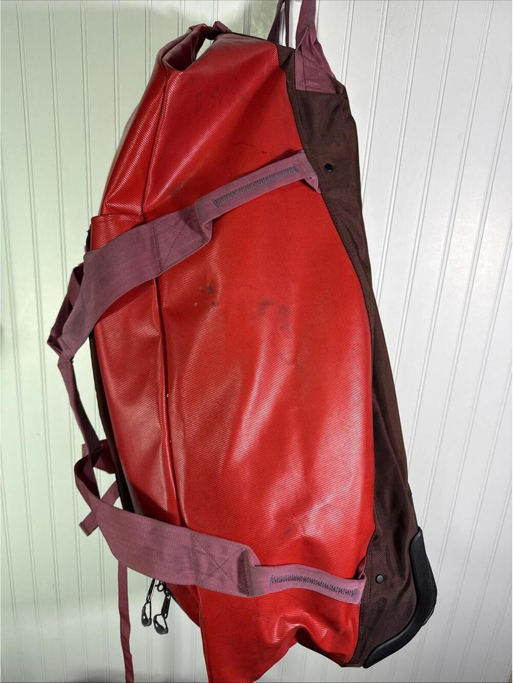 Eagle Creek Migrate 110L Tuckable Backpack Straps Wheeled Duffel Bag Red - Picture 4 of 8